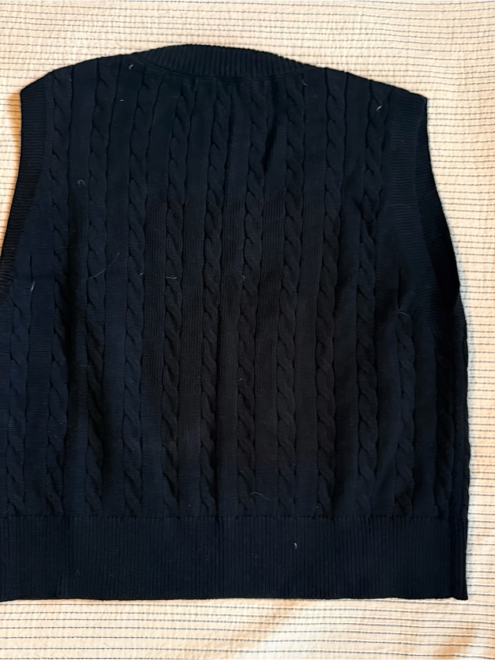 Women’s Cable Knit Sweater Vest - Black